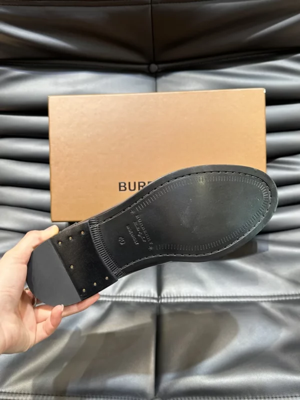 Burberry shoes - rep shoes