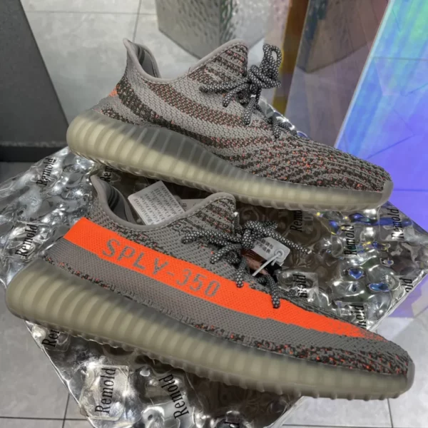 Yeezy shoes - Replica shoes