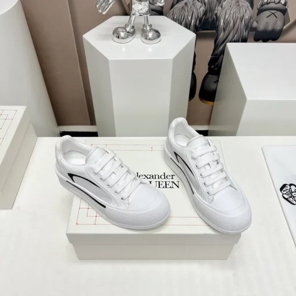 Alexander MCQueen shoes - Replica shoes