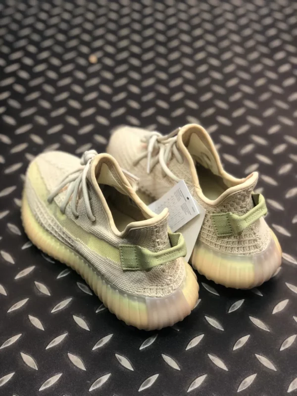 Yeezy shoes - Replica shoes