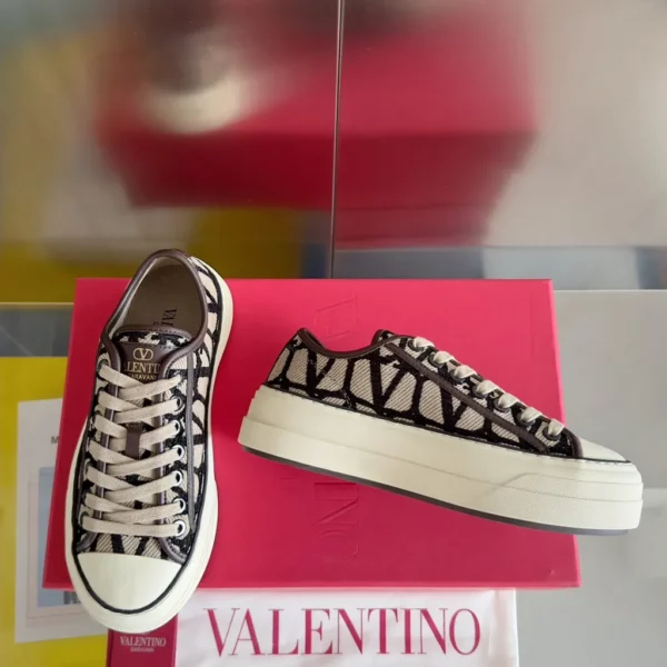 Valentino shoes - rep shoes