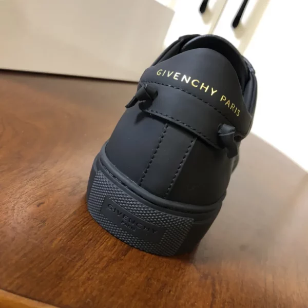 Givenchy shoes - Replica shoes