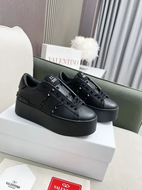 Valentino shoes - Replica shoes