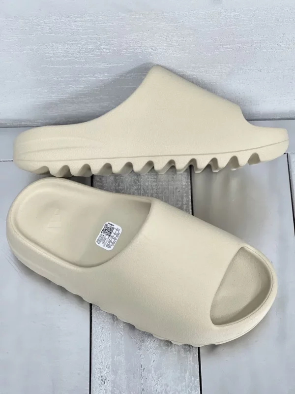 Yeezy shoes - Replica shoes