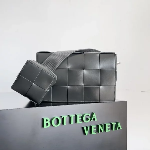 Bottega Veneta bag - replica bags