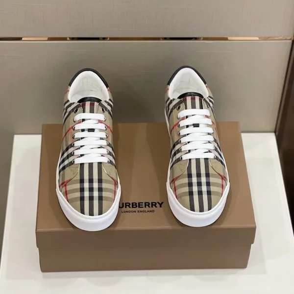 Burberry shoes - Reps shoes