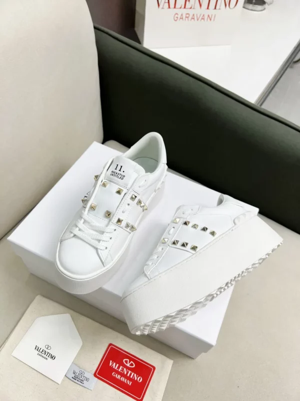 Valentino shoes - Replica shoes