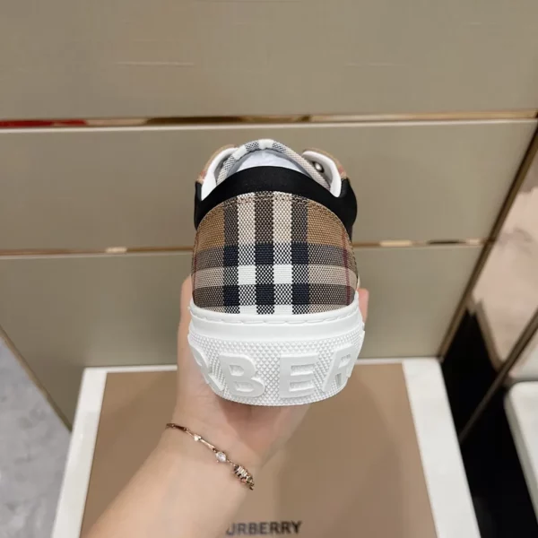 Burberry shoes - Reps shoes