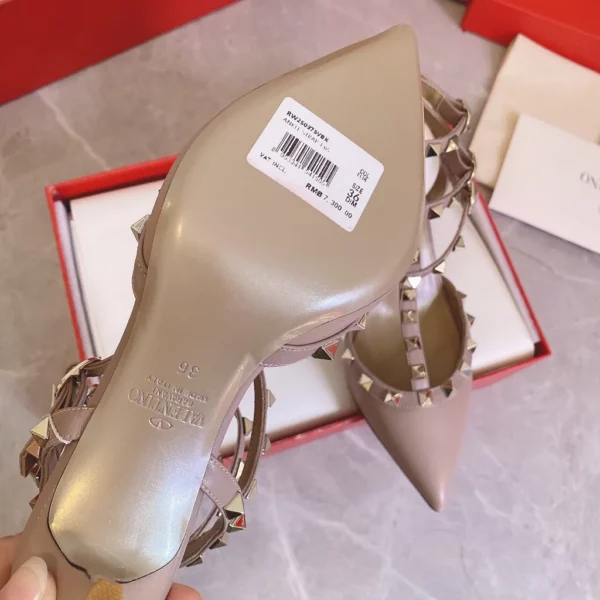 Valentino shoes - Reps shoes