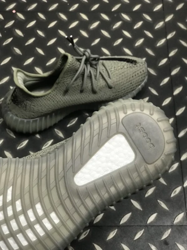 Yeezy shoes - Replica shoes