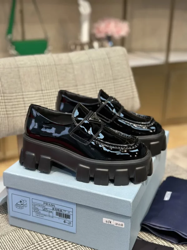 Prada shoes - Reps shoes