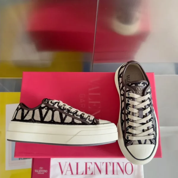 Valentino shoes - rep shoes