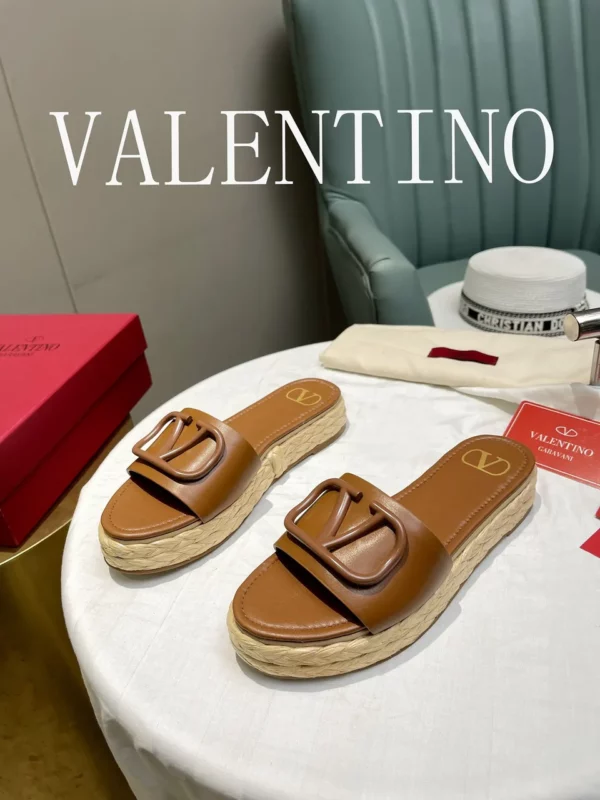 Valentino shoes - Replica shoes