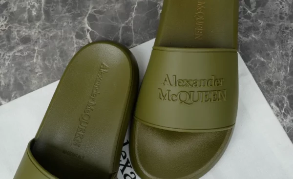 Alexander MCQueen shoes - Replica shoes