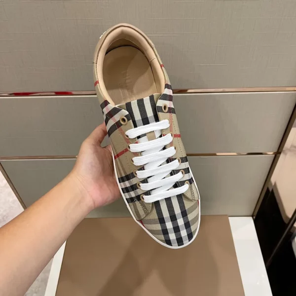 Burberry shoes - rep shoes