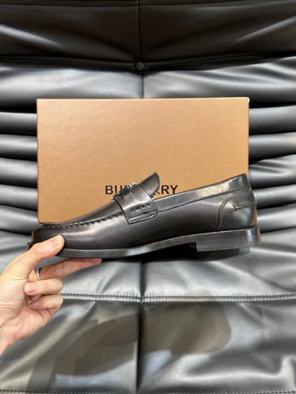 Burberry shoes - rep shoes