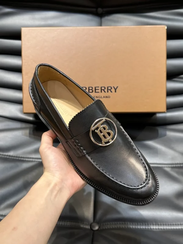 Burberry shoes - rep shoes