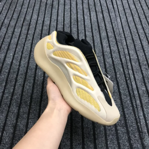 Yeezy shoes - rep shoes