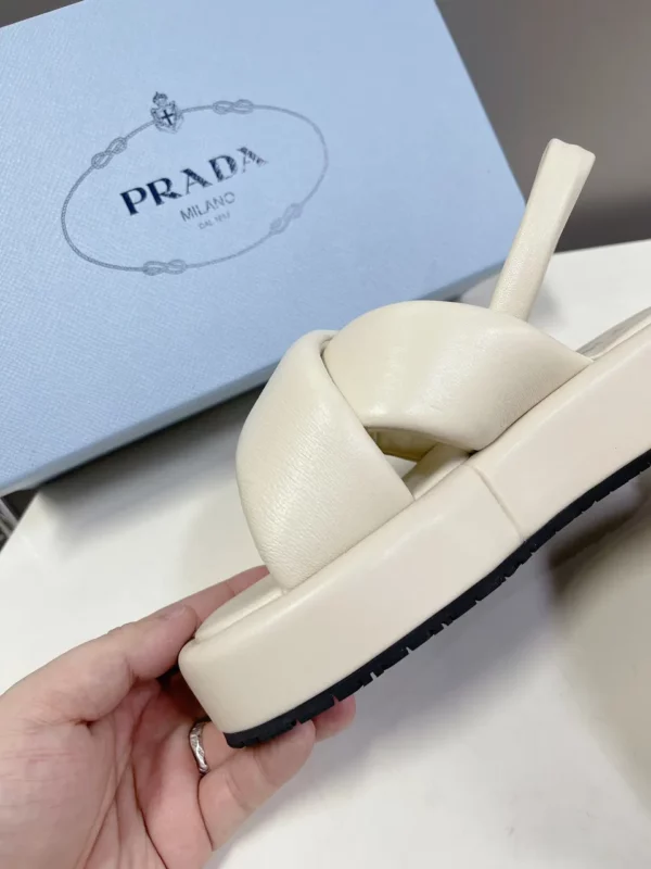 Prada shoes - Replica shoes