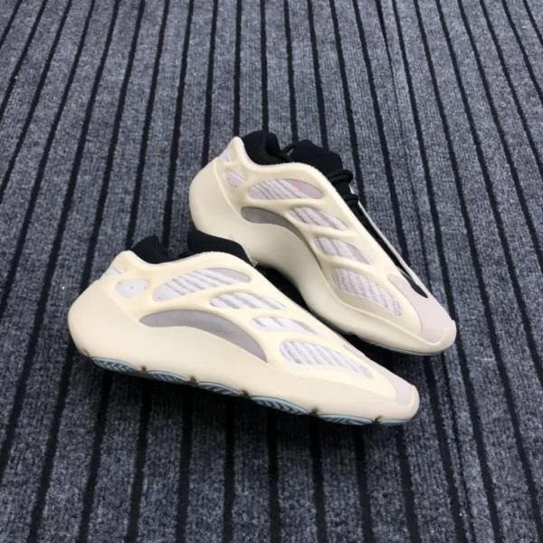 Yeezy shoes - Replica shoes