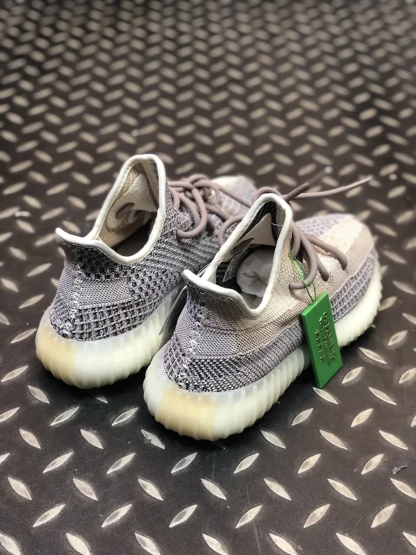 Yeezy shoes - Replica shoes