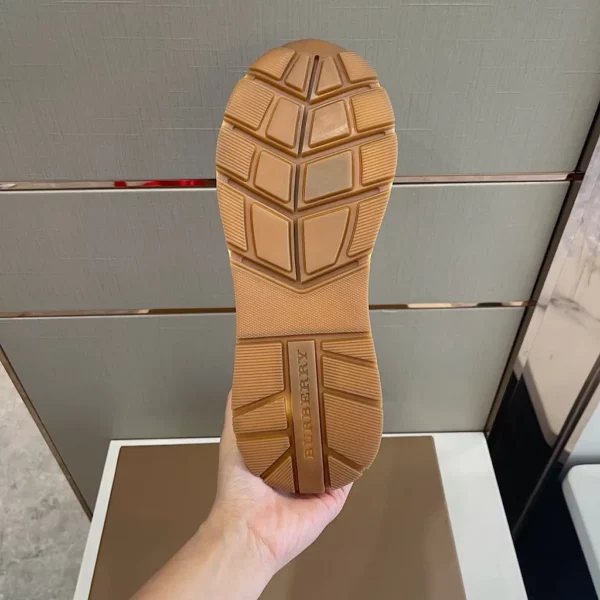 Burberry shoes - Reps shoes