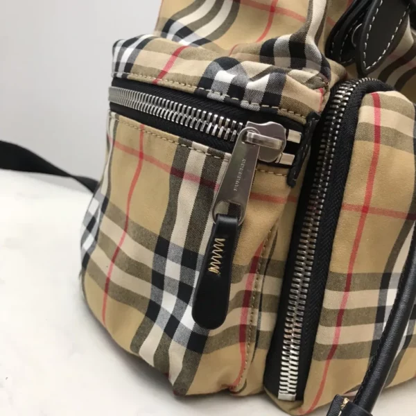 Burberry bag - rep bags