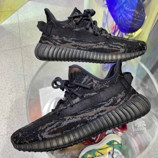 Yeezy shoes - Reps shoes