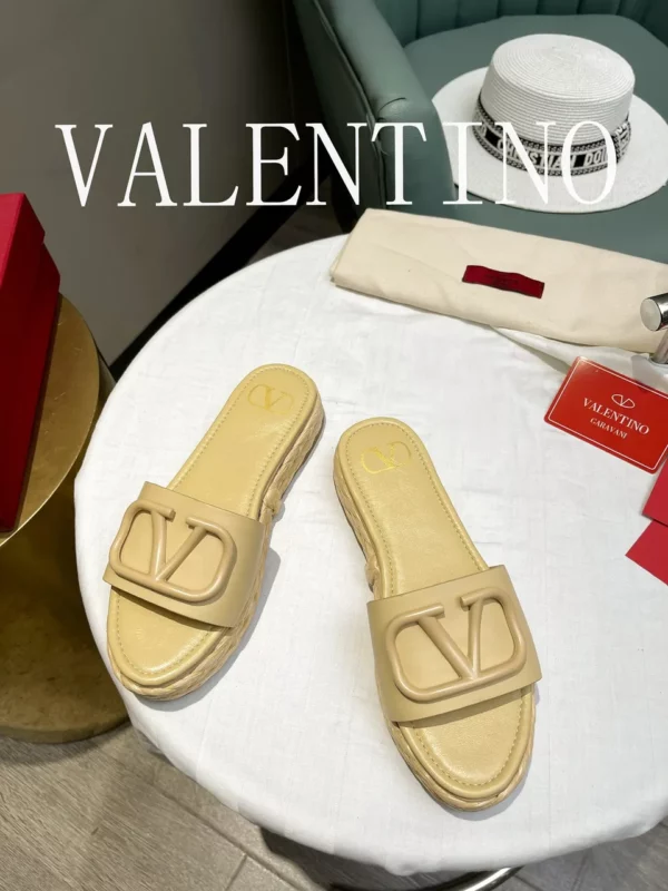 Valentino shoes - Replica shoes