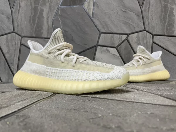 Yeezy shoes - Replica shoes