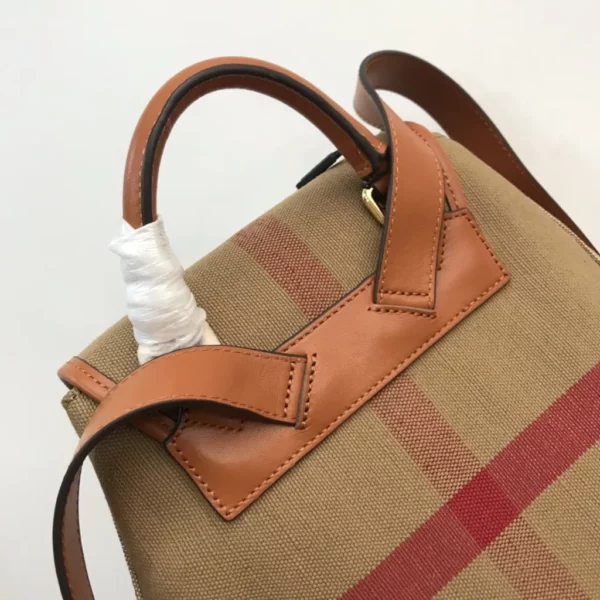 Burberry bag - rep bags