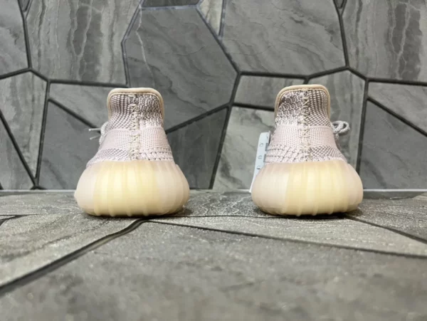 Yeezy shoes - Replica shoes