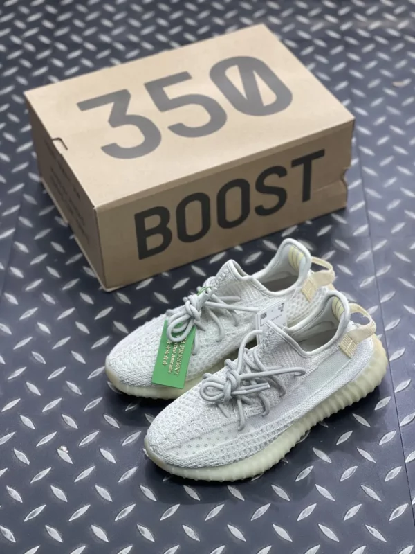 Yeezy shoes - Replica shoes