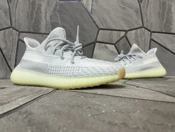 Yeezy shoes - rep shoes