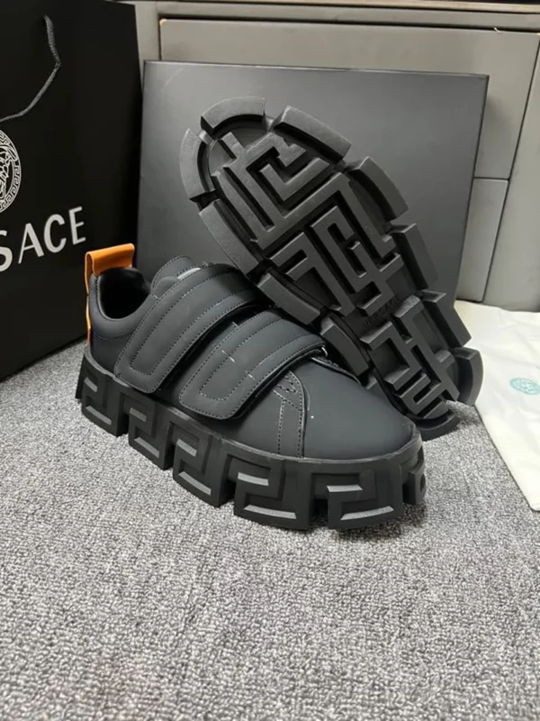 Versace shoes - Replica shoes