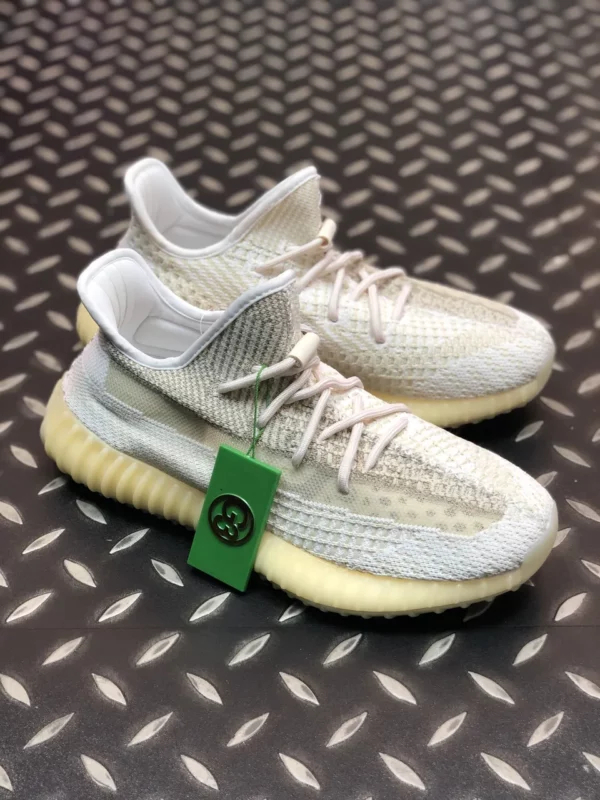 Yeezy shoes - Replica shoes