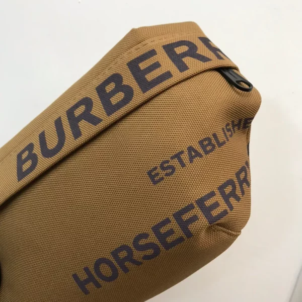 Burberry bag - rep bags