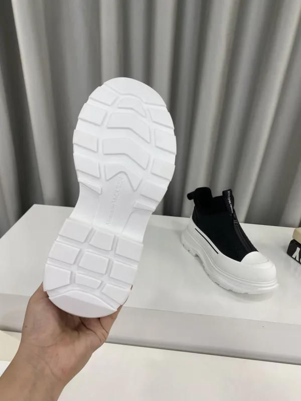 Alexander MCQueen shoes - Replica shoes