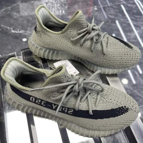 Yeezy shoes - Reps shoes