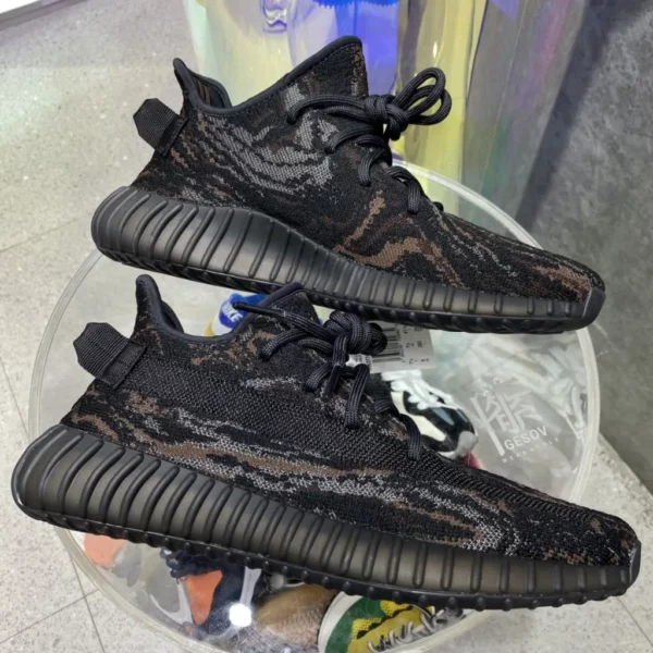 Yeezy shoes - Reps shoes