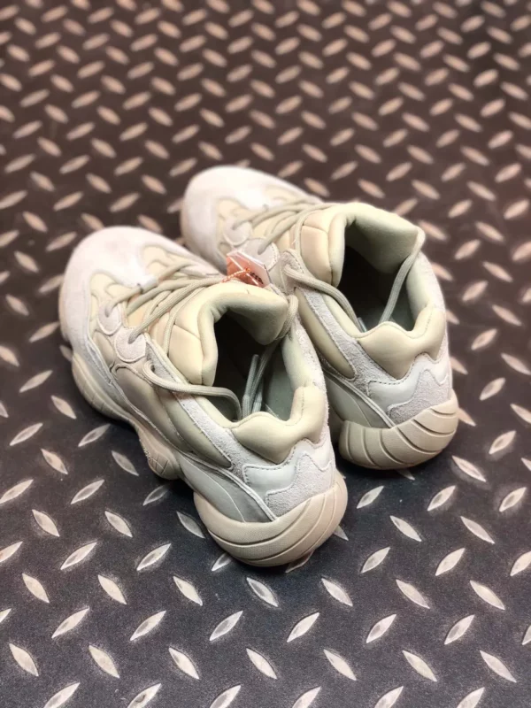 Yeezy shoes - Replica shoes