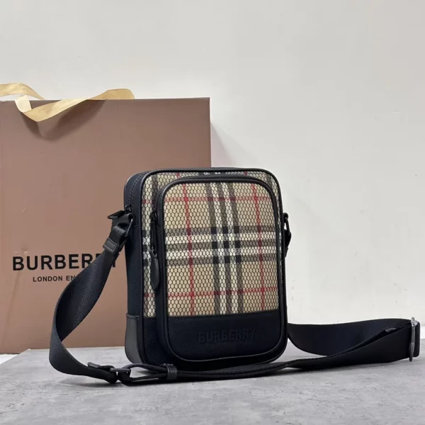 Burberry bag - rep bags