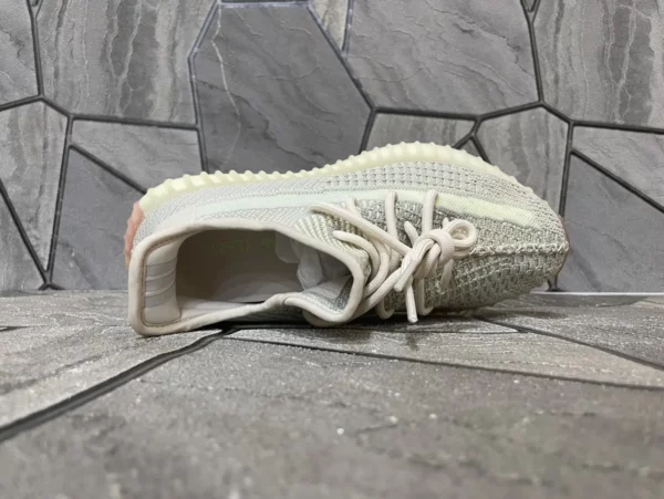 Yeezy shoes - rep shoes