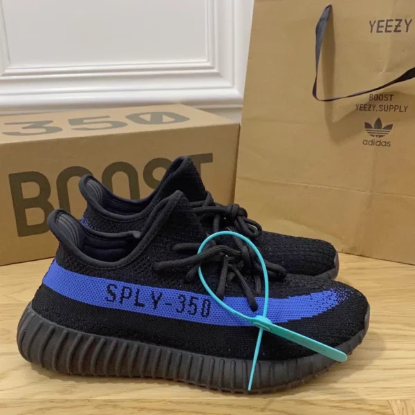 Yeezy shoes - rep shoes