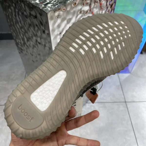 Yeezy shoes - Replica shoes