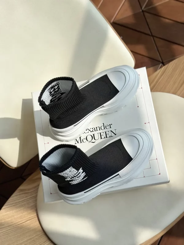 Alexander MCQueen shoes - Replica shoes