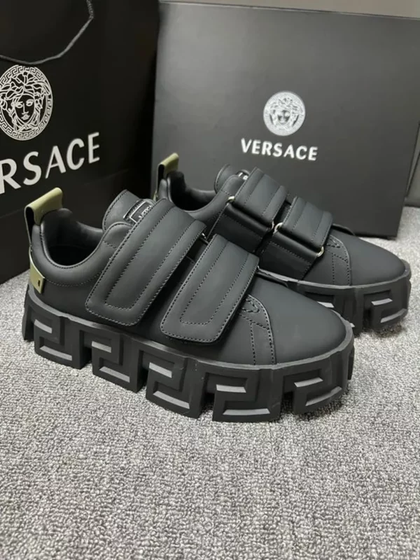 Versace shoes - Replica shoes