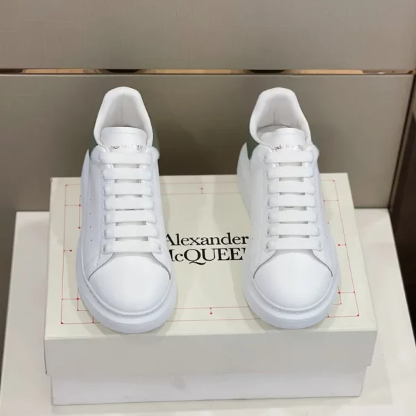 Alexander MCQueen shoes - Replica shoes