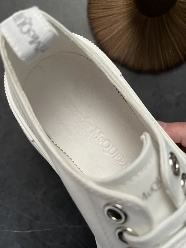 Alexander MCQueen shoes - Replica shoes