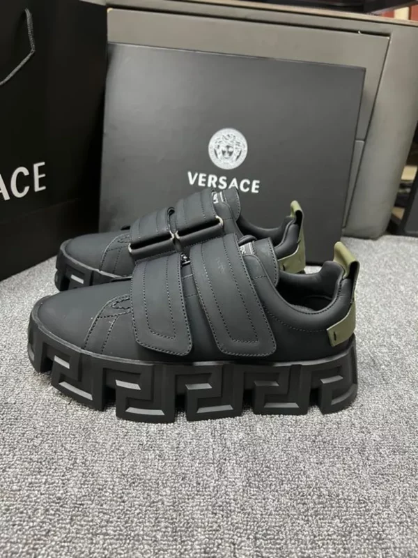 Versace shoes - Replica shoes